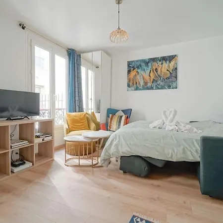 Apartment Doorman In 12th Paris